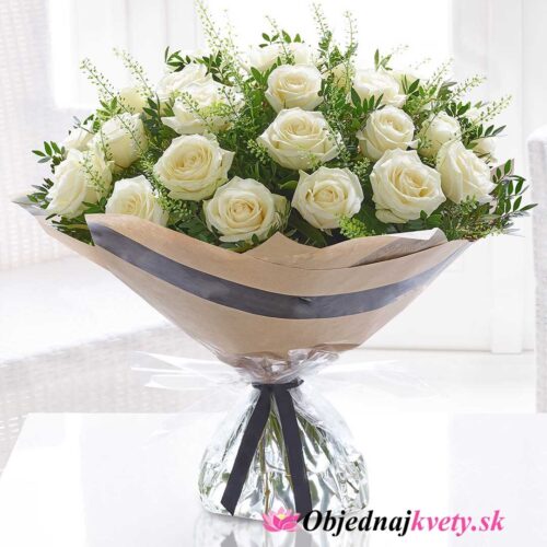 Kytica bielych ruží LEIL