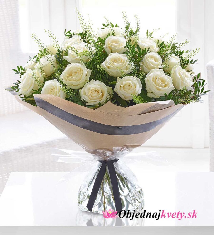 Kytica bielych ruží LEIL
