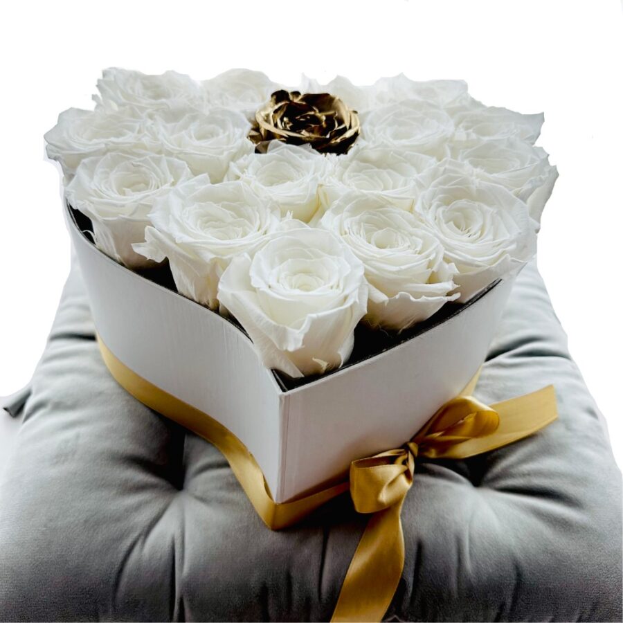 Biele stabilizovane ruze v tvare srdca zlata ruža v strede